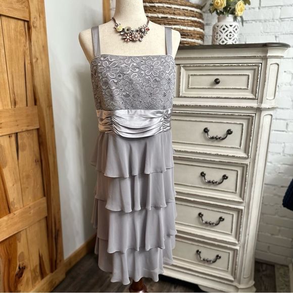 Silver R&M Collection Dress with Jacket 16 - Picture 2 of 12